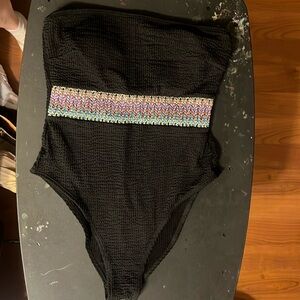 One piece swimsuit size M